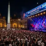 Tim Summer Hits 2026 du 21 au 24 juin 2026. Plus de 80 artistes pour 4 soirées de concerts gratuits sur la Piazza Del Popolo.